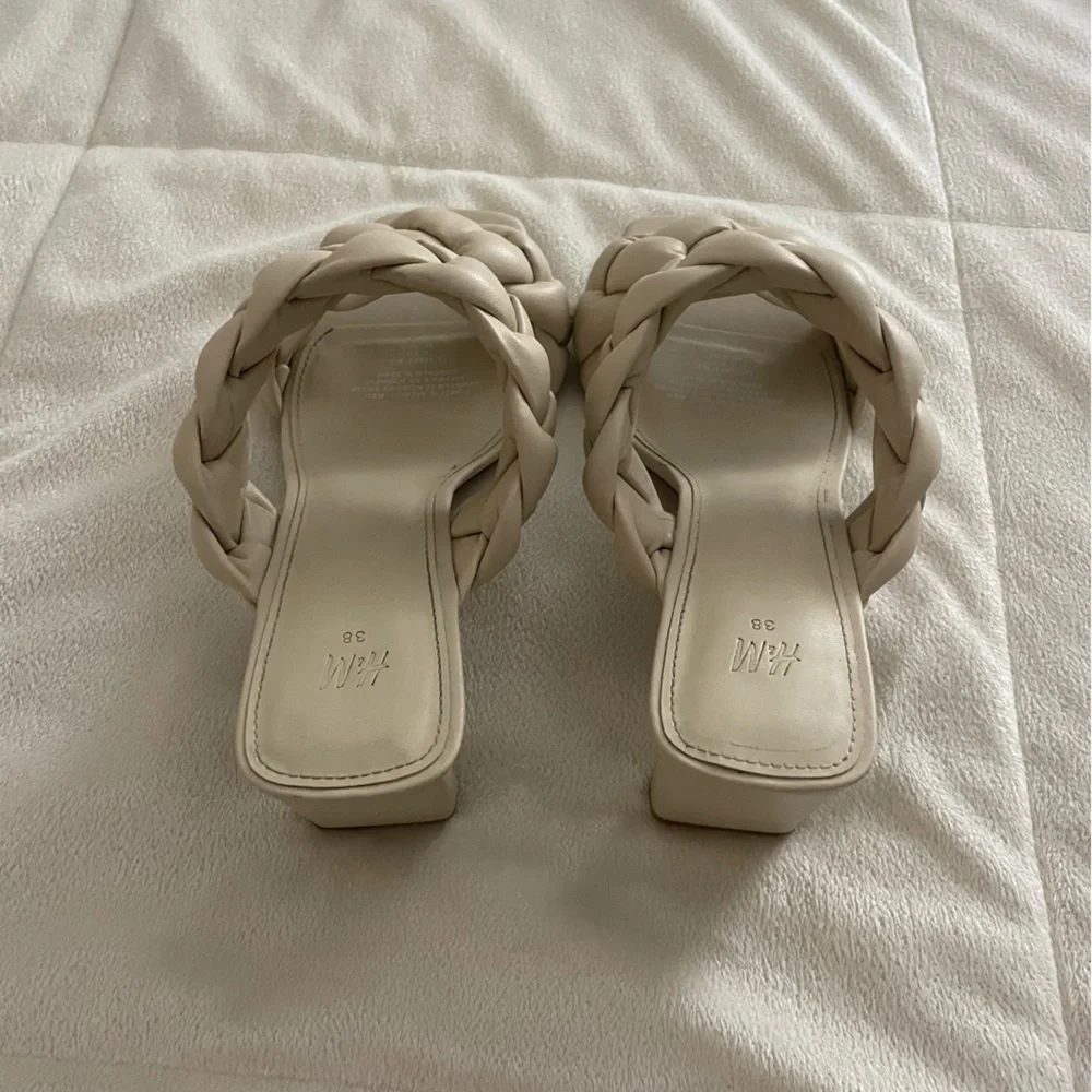 H&M Beige Heels - Picture 4 of 4